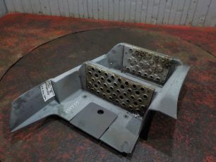 9446660201 MERCEDES Корпус подножки нижний правый, № XF124729