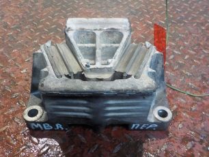 9412417713 MERCEDES Опора двигателя, № XF126487
