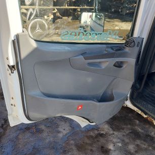 9407200970 MERCEDES Обшивка двери, № XF437050
