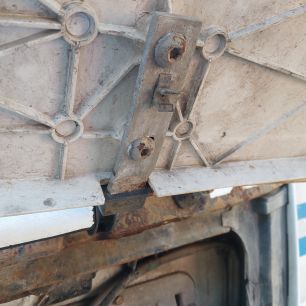 9737500451 MERCEDES Петля капота, № XF437056