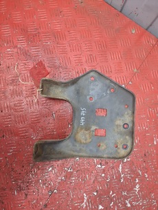 9424295468 MERCEDES Кронштейн осушителя