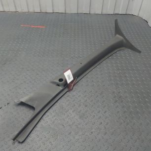 1096212 VOLVO Накладка стойки
