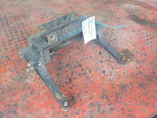 504300807 IVECO Кронштейн крыла переднего