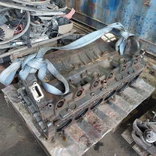 4600110201 MERCEDES Блок двигателя