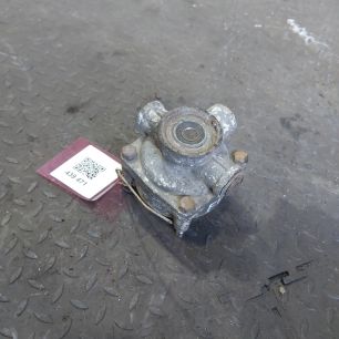 3173150 VOLVO Клапан ускорительный, № XF439471