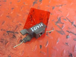 21425162 VOLVO Прижим форсунки