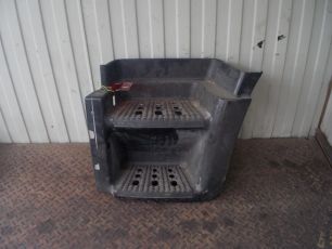 500375430 IVECO Корпус подножки нижний левый, № XF52069