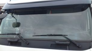 21148267 VOLVO Стекло лобовое