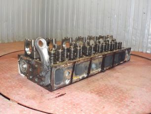 7421342245 RENAULT Головка блока, № XF151165