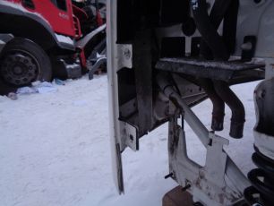 20731717 VOLVO Кронштейн дефлектора правый, № XF270151