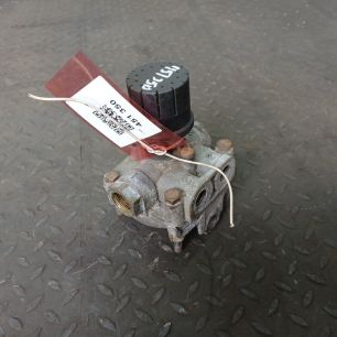 1425183 SCANIA Клапан ускорительный, № XF451350