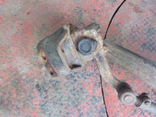 3853322401 MERCEDES Кулак поворотный правый