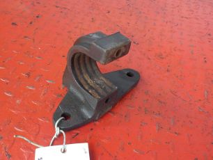 9304910715 MERCEDES Кронштейн глушителя, № XF206763