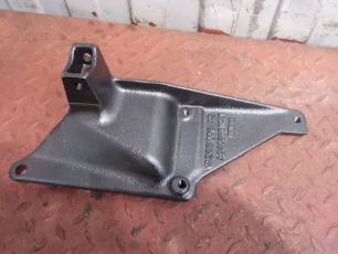 9406661031 MERCEDES Кронштейн подножки