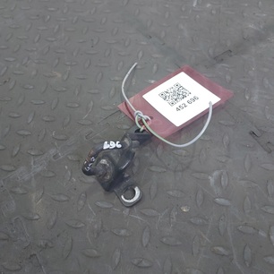 9607501514 MERCEDES Ответная часть замка капота