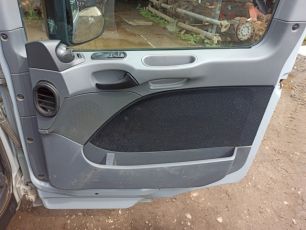 9437209500 MERCEDES Обшивка двери, № XF342768