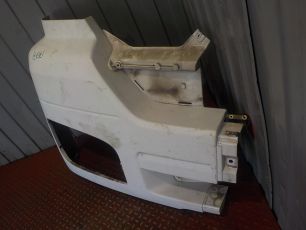 9448800204 MERCEDES Бампер передний правая часть, № XF176771