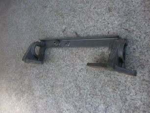 9304910715 MERCEDES Кронштейн глушителя