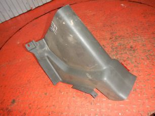 82213669 VOLVO Кожух рулевой колонки