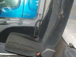 9439106601 MERCEDES Сиденье правое, № XF225953