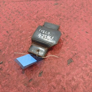 8131965 IVECO Проставка передней рессоры, № XF475961
