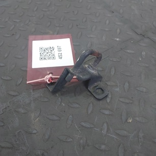 9607501614 MERCEDES Ответная часть замка капота