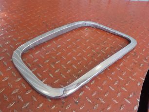 9438260359 MERCEDES Рамка фары правая, № XF171149