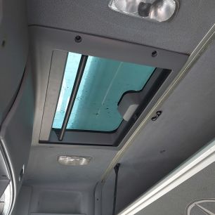 9438300142 MERCEDES Люк электрический, № XF447075