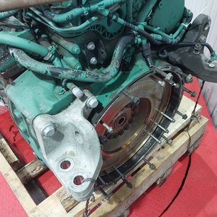 21769018 VOLVO Кожух маховика, № XF471204