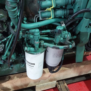 21870628 VOLVO Кронштейн топливного фильтра, № XF471290