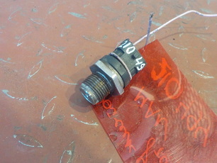 0281002706 BOSCH Датчик давления топлива, № XF210494