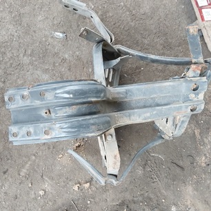 20372088 VOLVO Кронштейн подножки, № XF480569