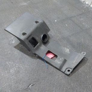 82425896 VOLVO Накладка торпедо