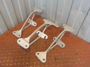 RVISMK002 PACOL Кронштейн солнцезащитного козырька