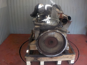0020106500 MERCEDES Двигатель, OM501