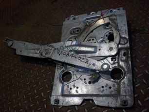 3176536 VOLVO Стеклоподъемник правый, № XF179655