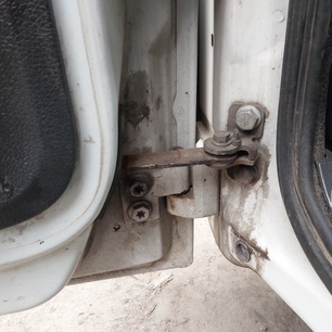 9737200737 MERCEDES Петля двери левая, № XF454699