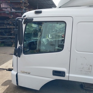 9407200305 MERCEDES Дверь левая