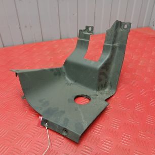 82390849 VOLVO Кожух рулевой колонки
