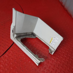 21344649 VOLVO Корпус подножки нижний правый, № XF425781