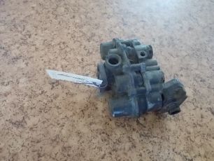 42553849 IVECO Кран 4-х контурный, № XF50712