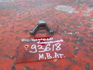 9060550706 MERCEDES Коромысло клапанов, № XF93618