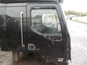 7420832496 RENAULT Дверь правая