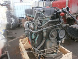 VOLVO Двигатель, D12C