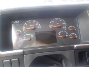20428693 VOLVO Панель приборов, № XF253897