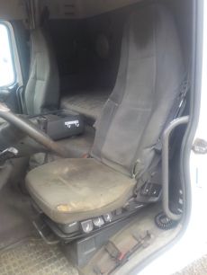20398103 VOLVO Сиденье левое