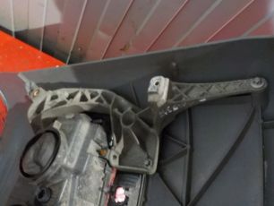 9408851431 MERCEDES Кронштейн бампера левый, № XF125317