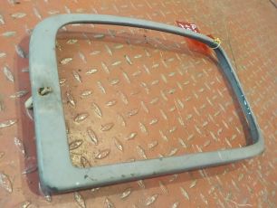 9408850722 MERCEDES Рамка фары левая, № XF167619