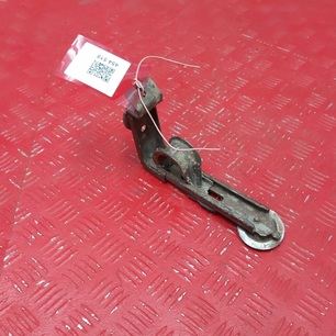 21094456 VOLVO Кронштейн крыла заднего, № XF454518