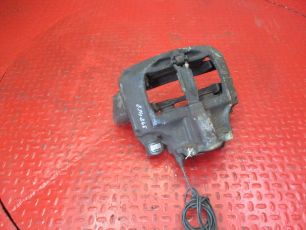 0044207683 MERCEDES Суппорт передний правый, № XF348468